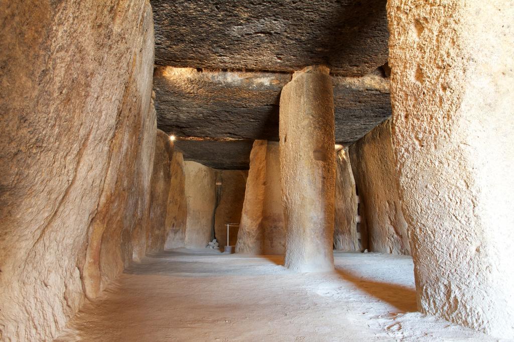 Los Dolmenes Hotell Antequera Exteriör bild